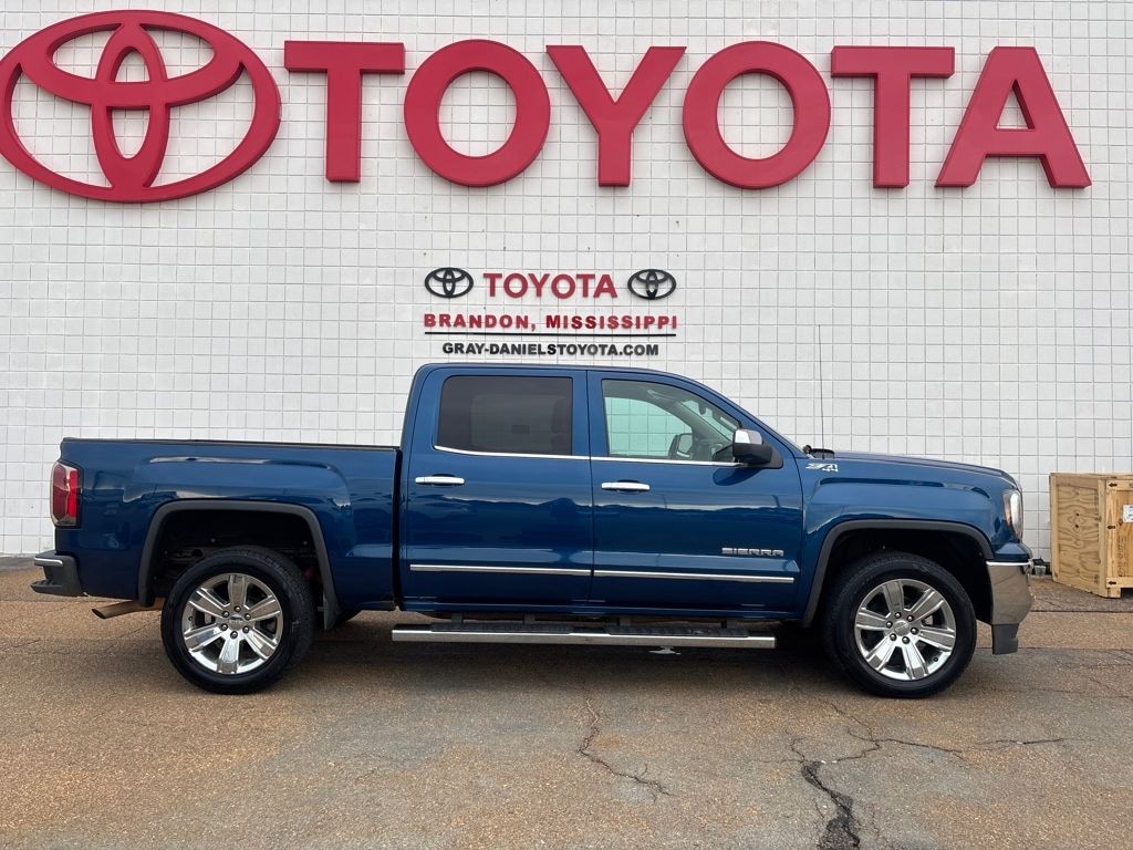Used 2017 GMC Sierra 1500 SLT Truck