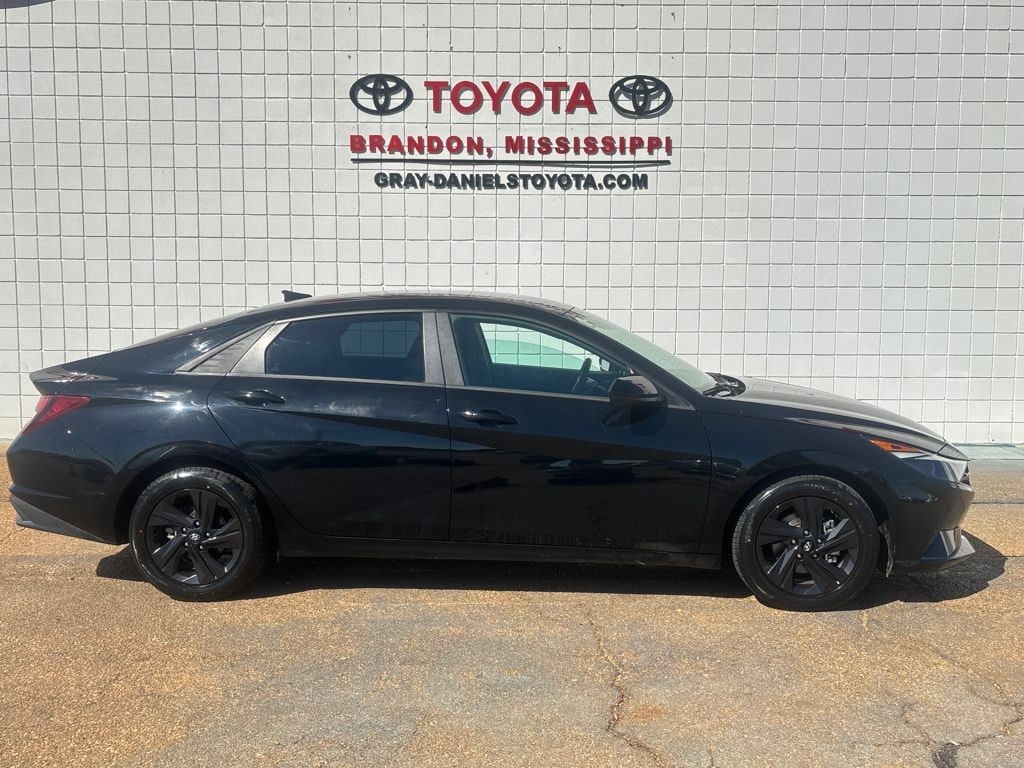 Used 2022 Hyundai Elantra SEL Sedan