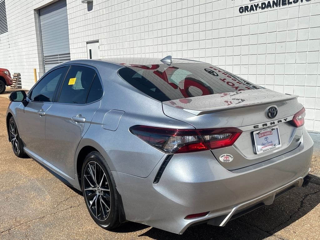 Used 2023 Toyota Camry SE Sedan
