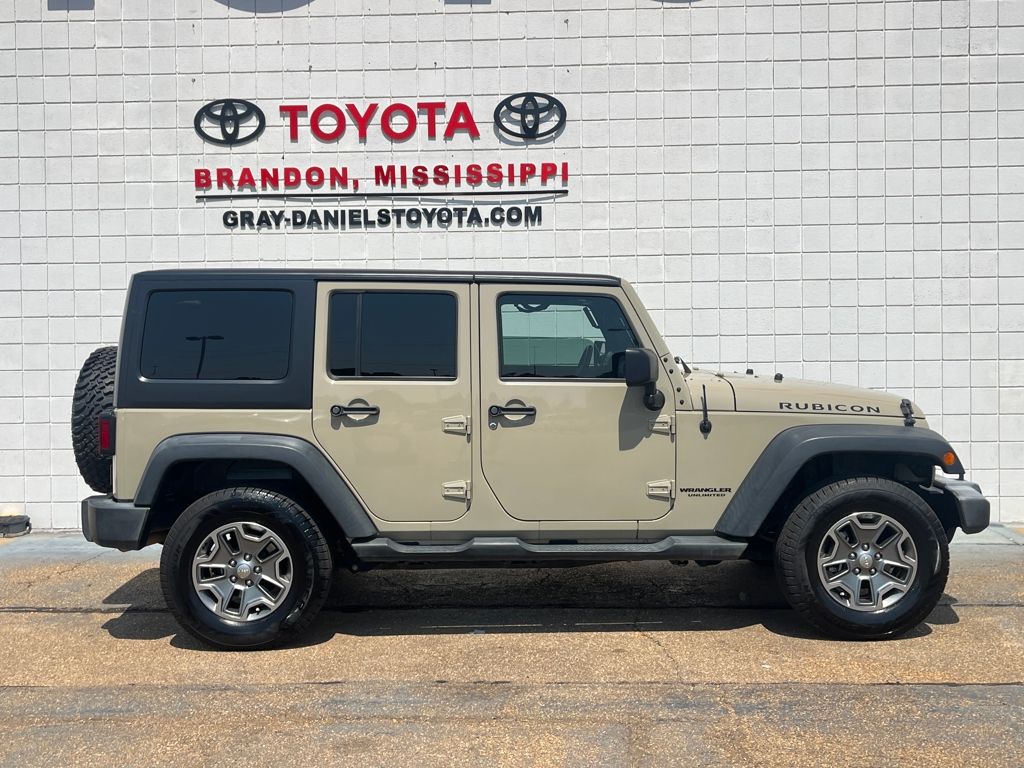 2017 Jeep Wrangler Unlimited Rubicon photo 3