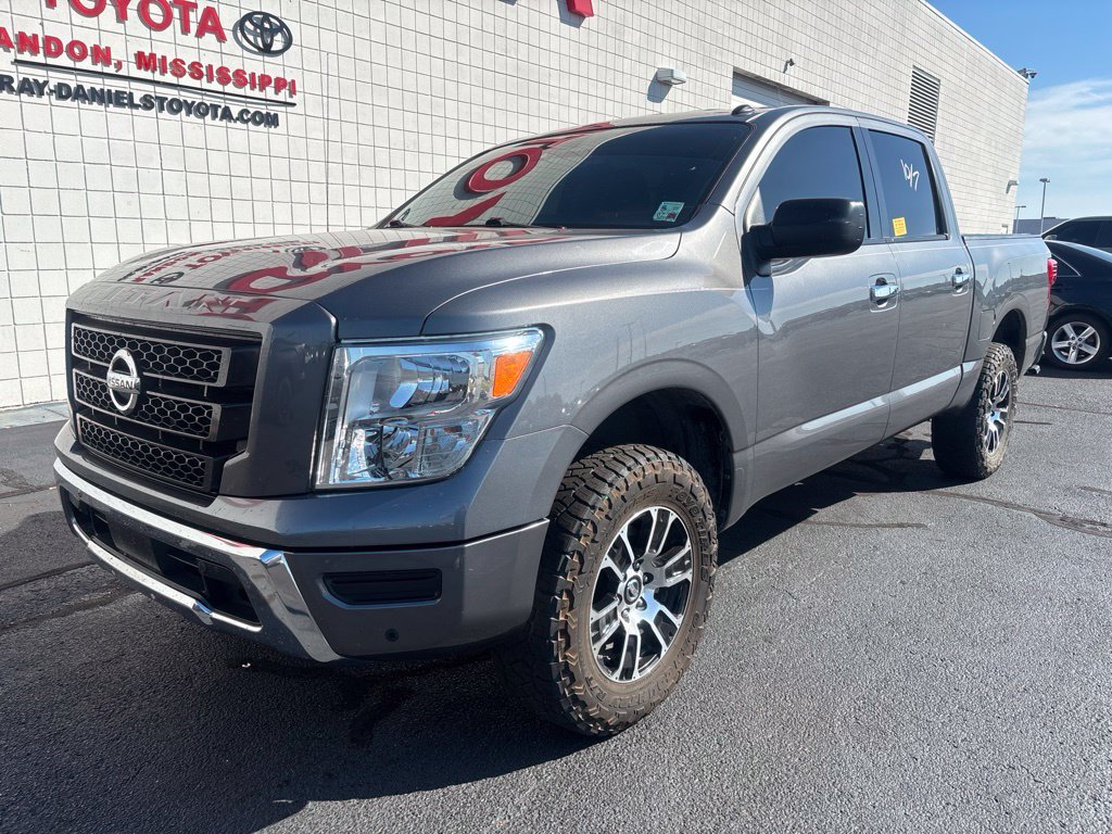 2021 Nissan Titan