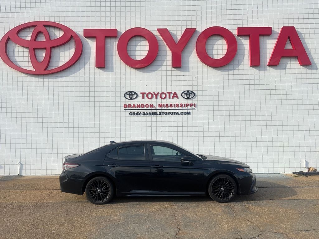 2022 Toyota Camry SE photo 4