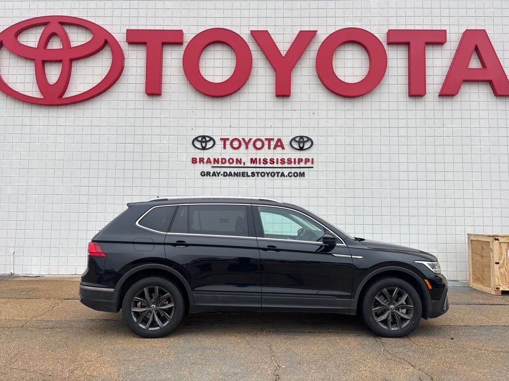 2023 Volkswagen Tiguan SE photo 4