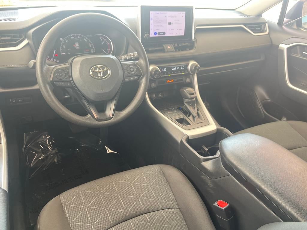 2023 Toyota RAV4 XLE photo 2