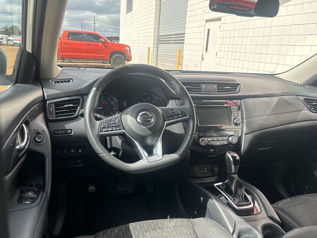 Used 2019 Nissan Rogue SV SUV