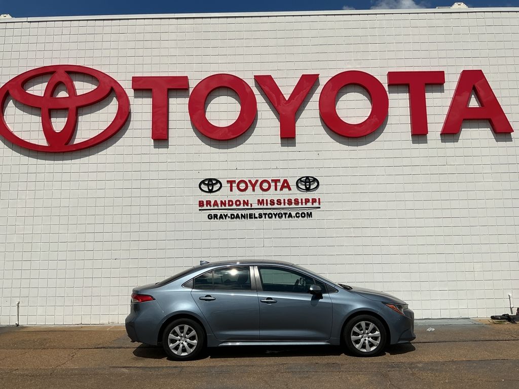 2022 Toyota Corolla LE photo 4