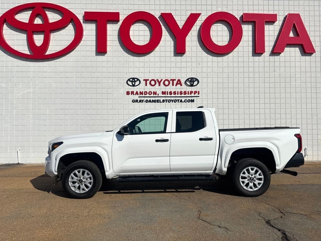 Used 2025 Toyota Tacoma SR Truck
