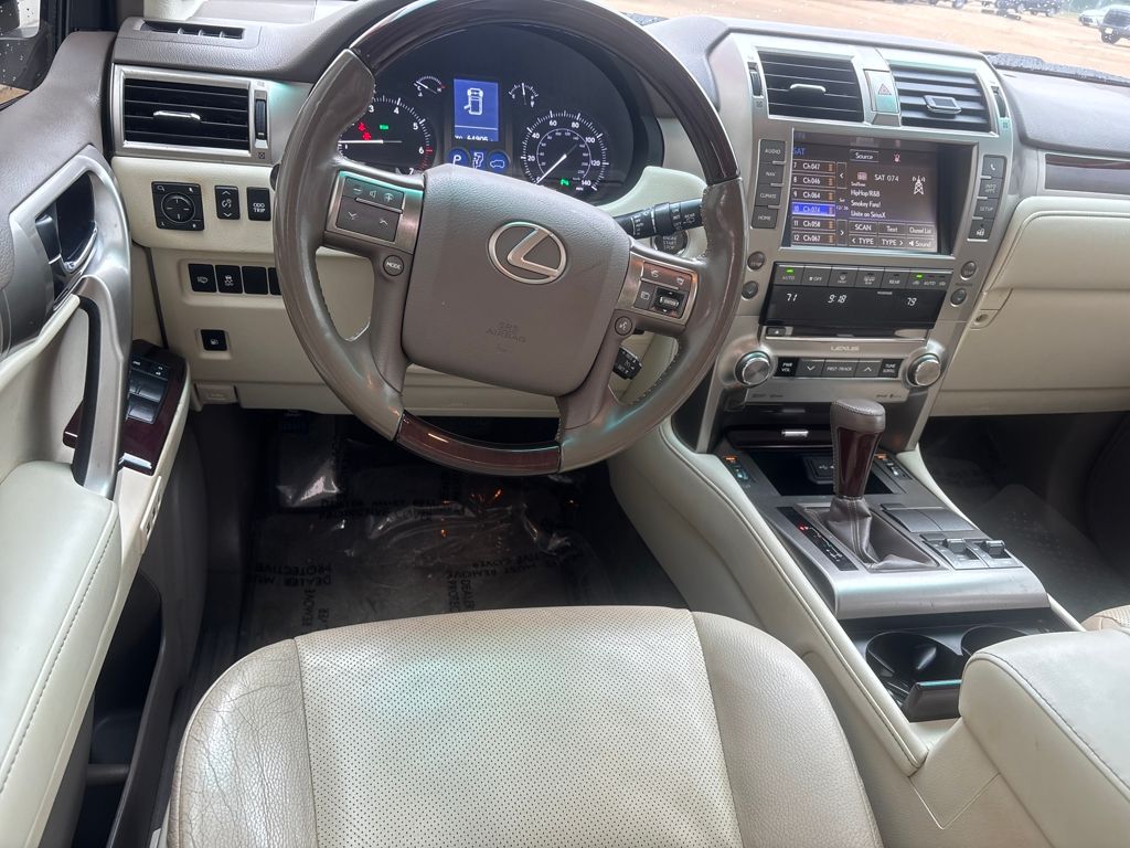 2019 Lexus GX 460 Premium photo 2