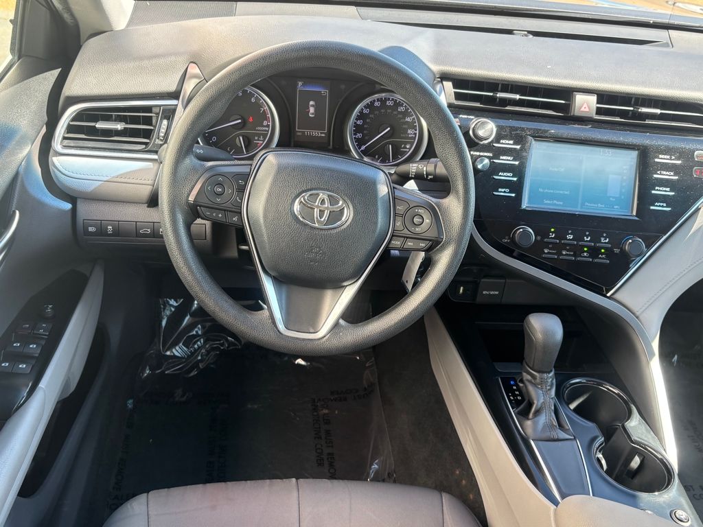 2018 Toyota Camry LE photo 2