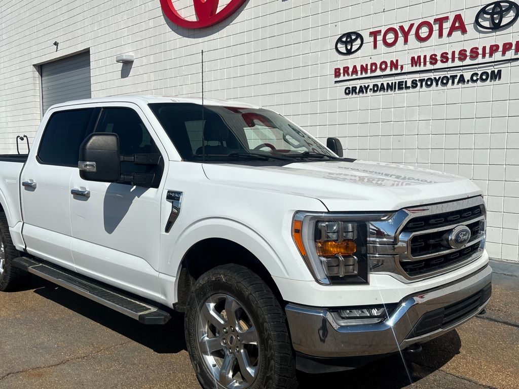 2023 Ford F-150 XLT photo 3