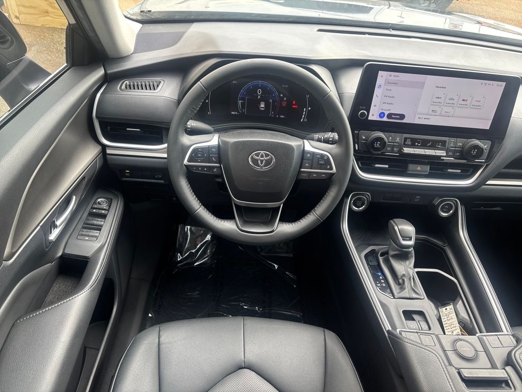 Used 2024 Toyota Grand Highlander XLE SUV