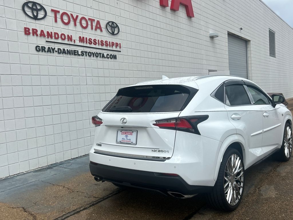 2016 Lexus NX 200t F SPORT photo 4