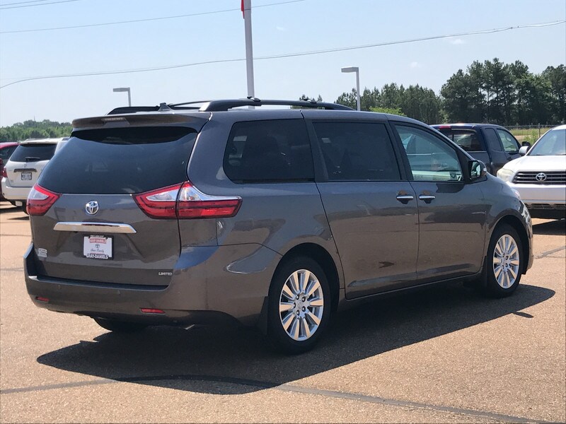 2017 Sienna.jpg