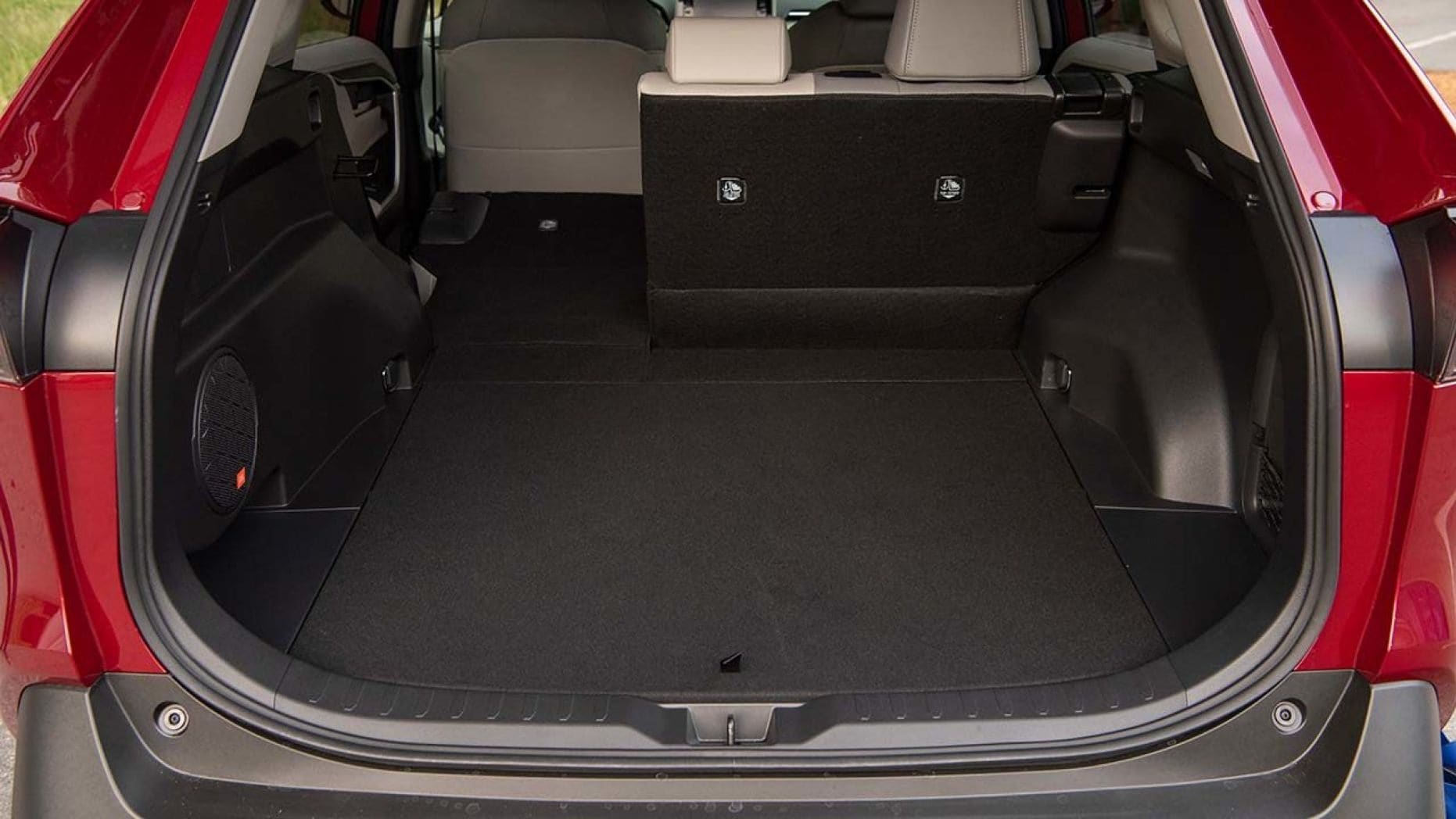Rav4Hybrid-cargo.jpg