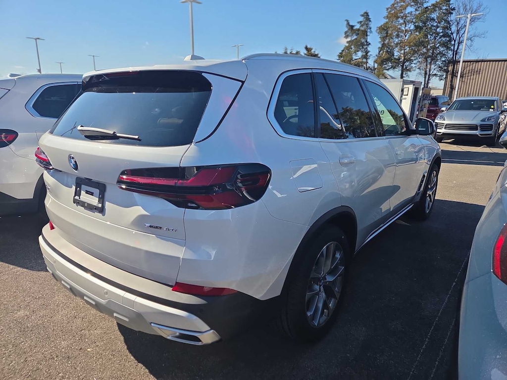 New 2026 BMW X5 sDrive40i SUV