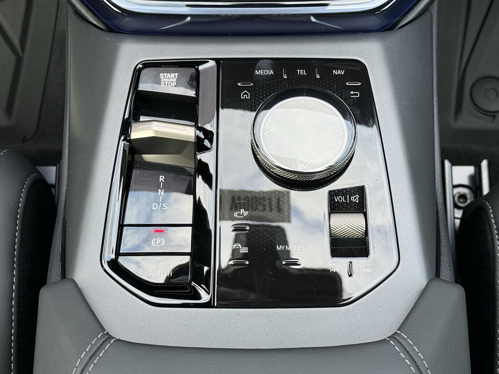2025 BMW X3 30 - Photo 18