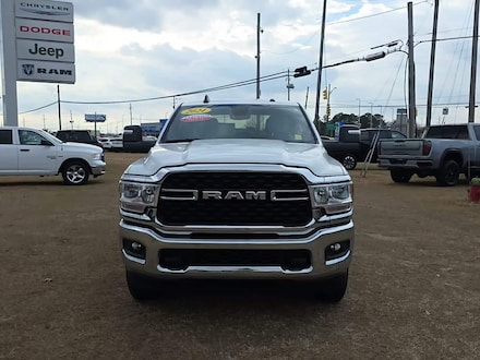 2024 Ram 3500 Big Horn 4x4 Crew Cab 8 Box Truck Crew Cab