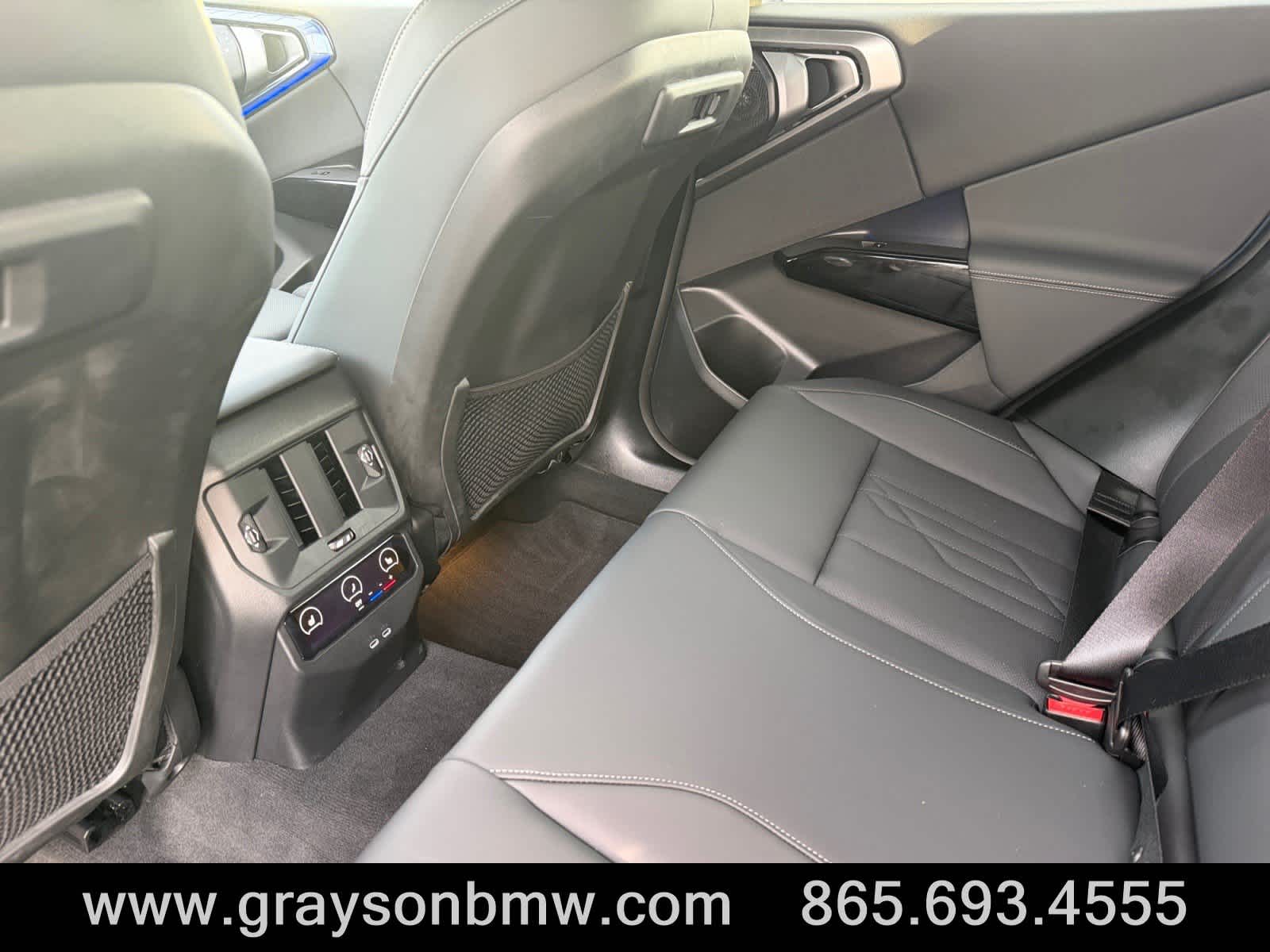 2026 BMW X3 30 - Photo 18