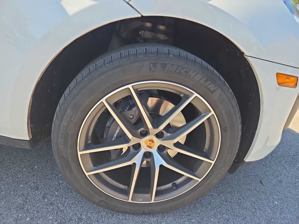 Used 2022 Porsche Macan SUV