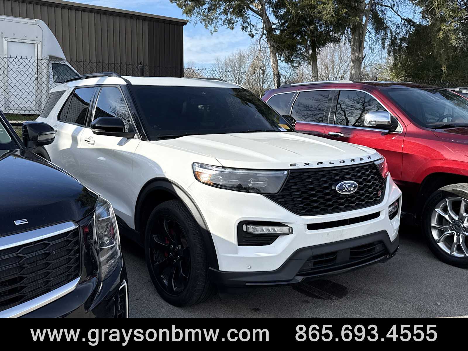 2023 Ford Explorer ST's photo