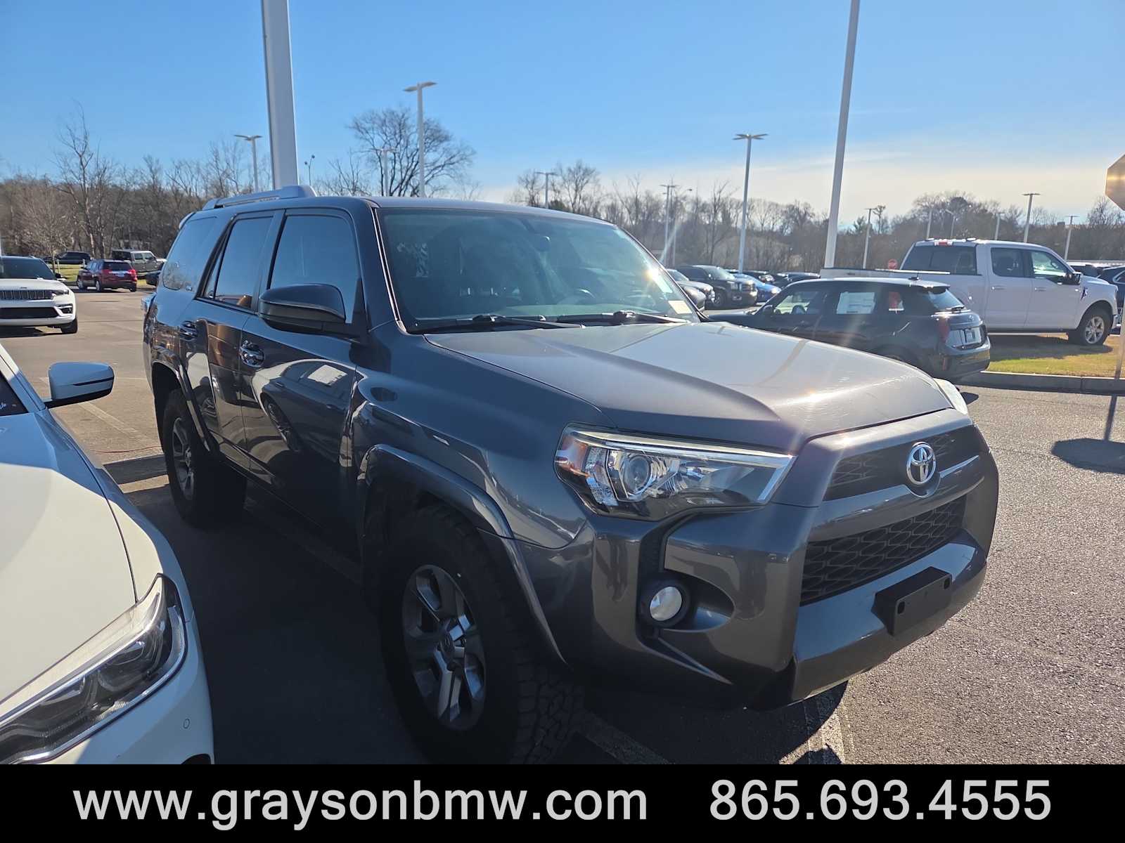2018 Toyota 4Runner SR5's photo