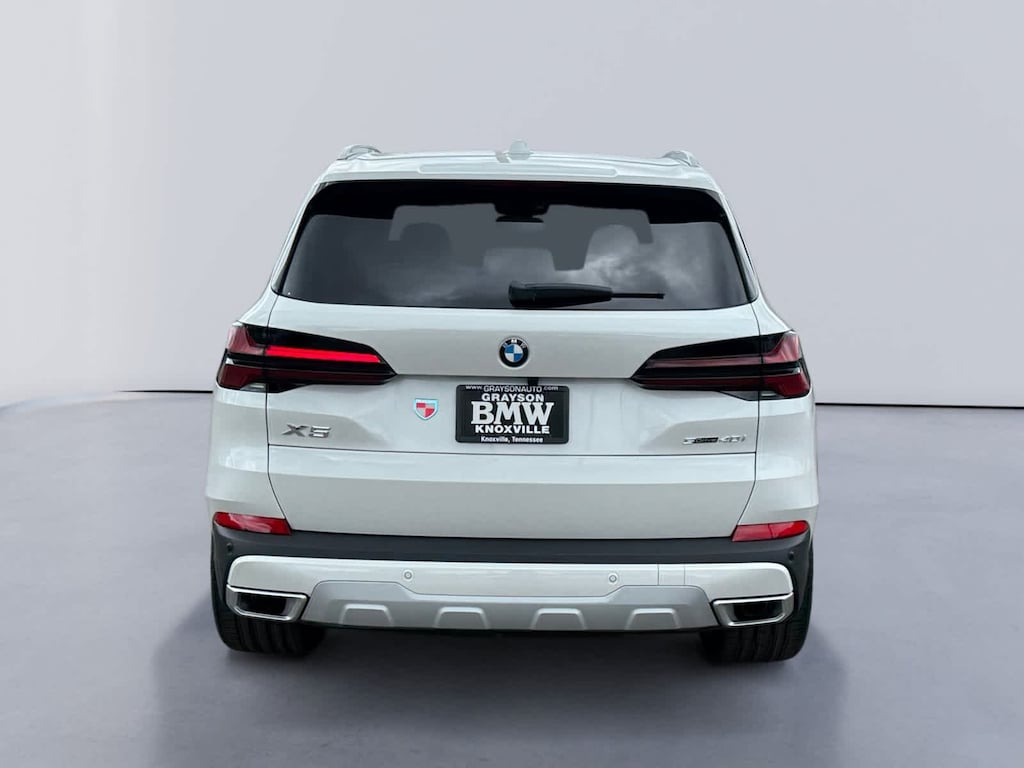 New 2026 BMW X5 sDrive40i SUV