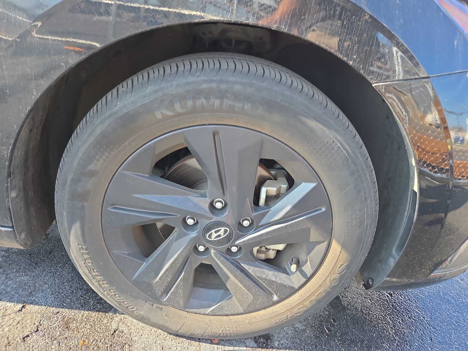 2023 Hyundai Elantra SEL photo 2