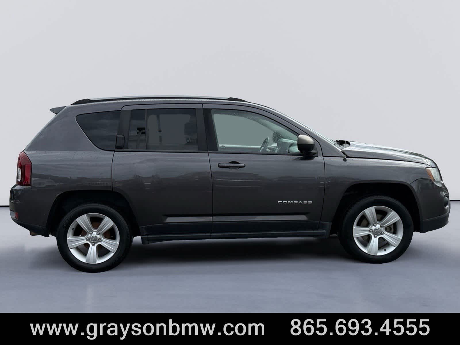 2016 Jeep Compass Sport photo 2