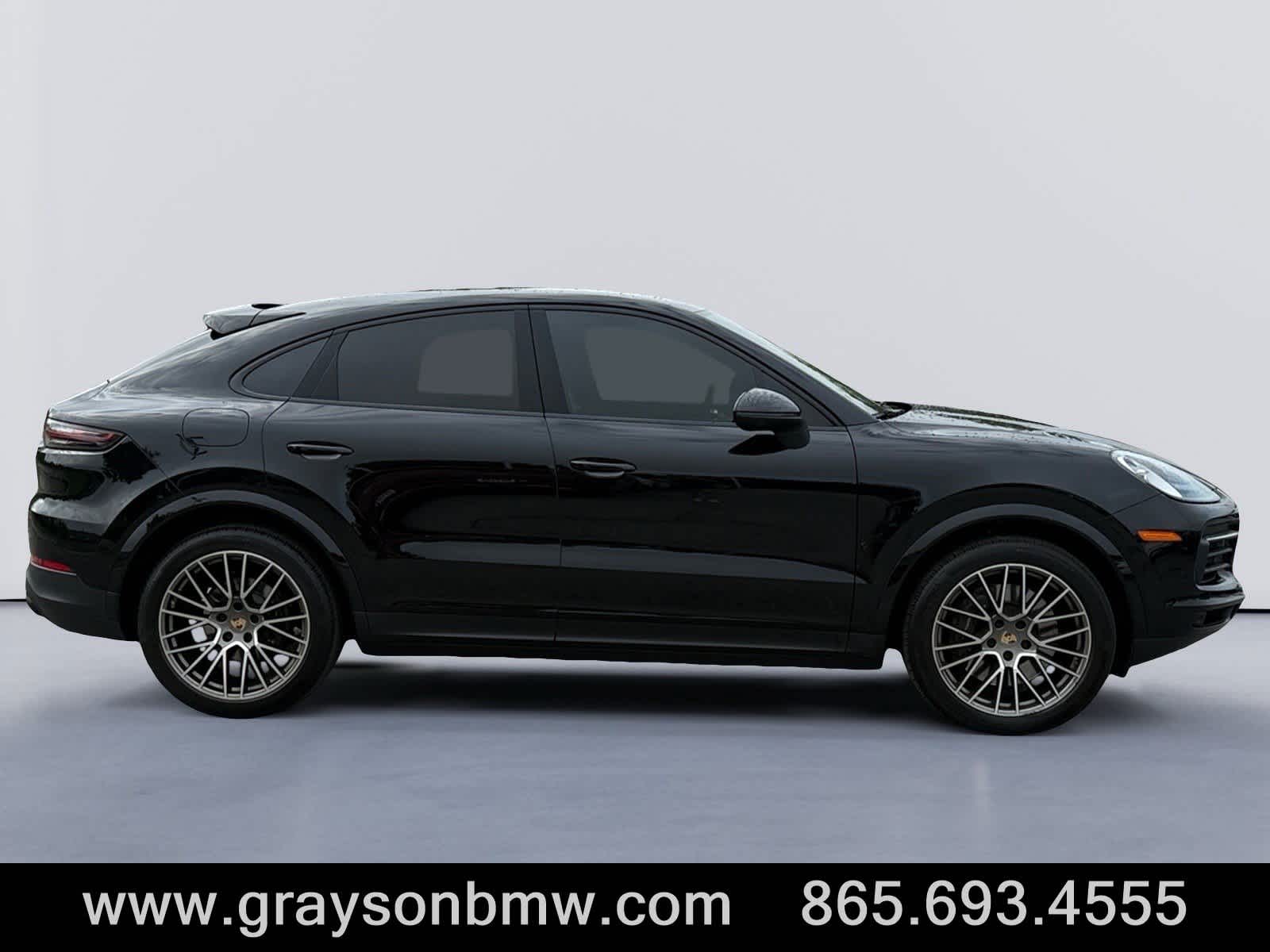 2023 Porsche Cayenne Coupe Platinum Edition photo 2