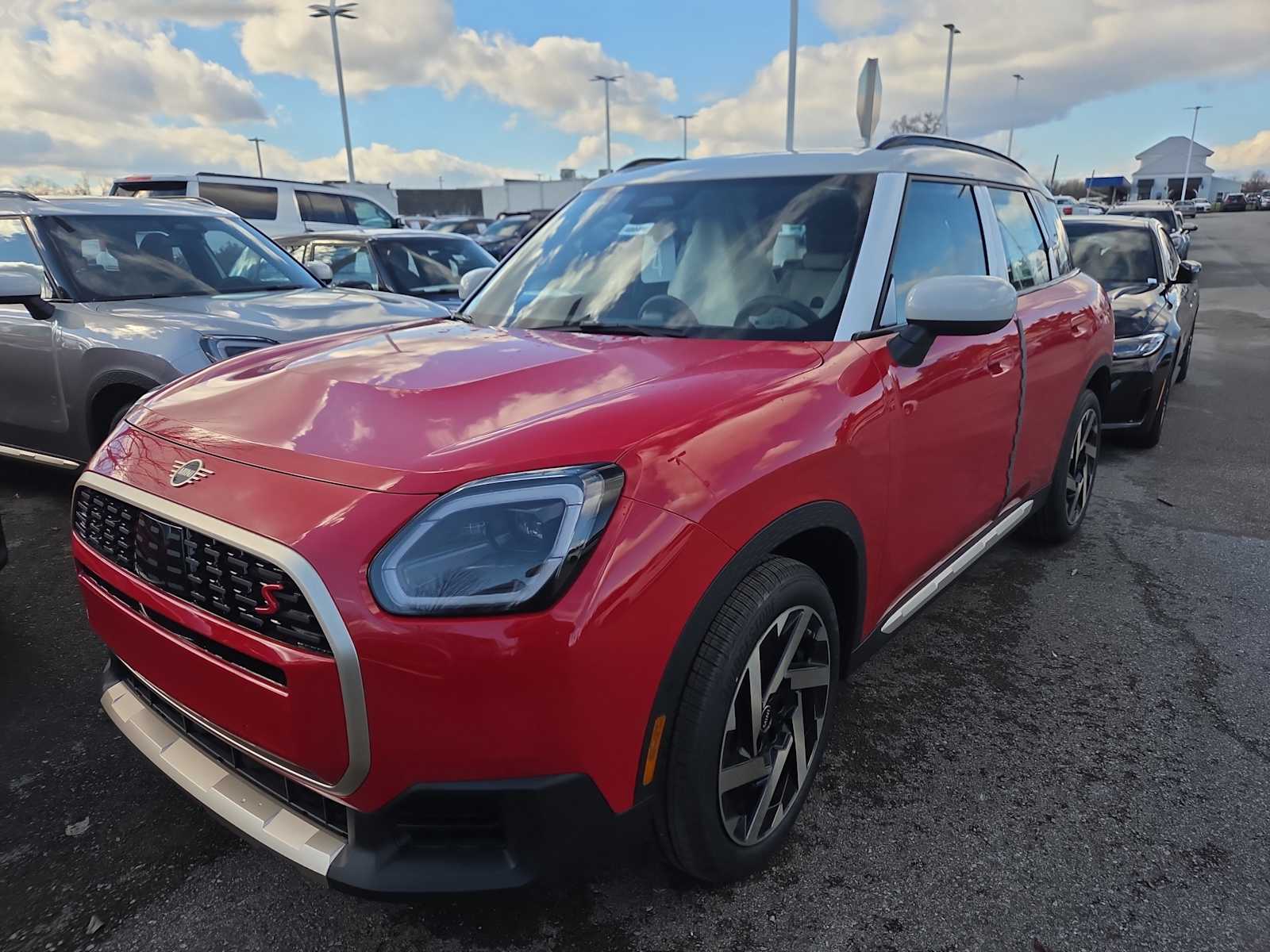 View vehicle photo 4