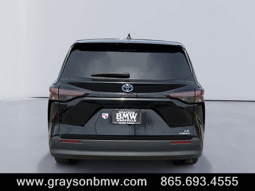 Used 2024 Toyota Sienna LE Van Passenger Van