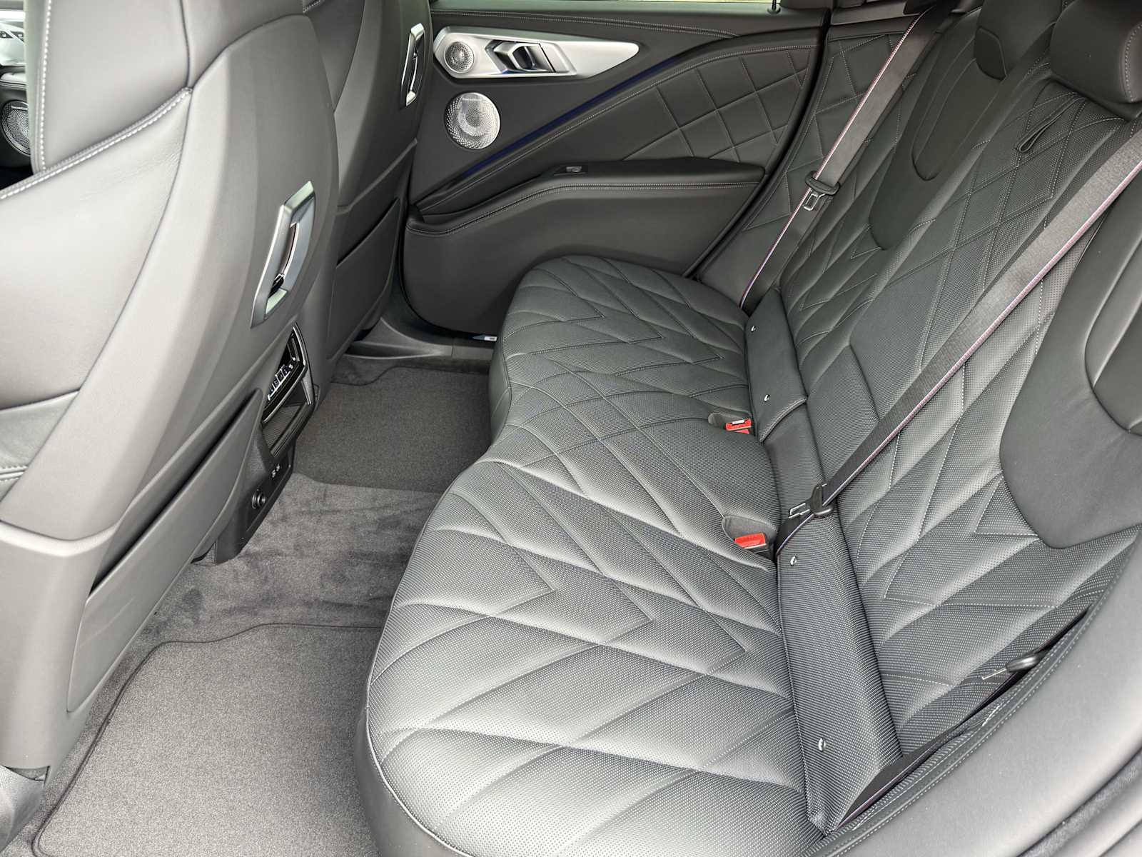 2026 BMW XM Base - Photo 37
