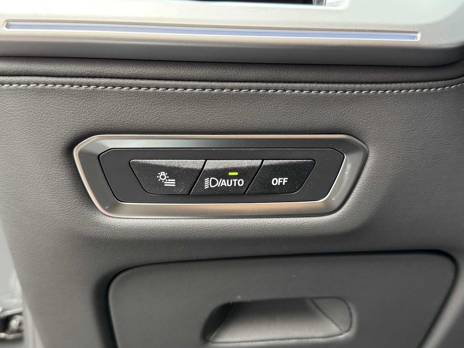 2026 BMW XM Base - Photo 30