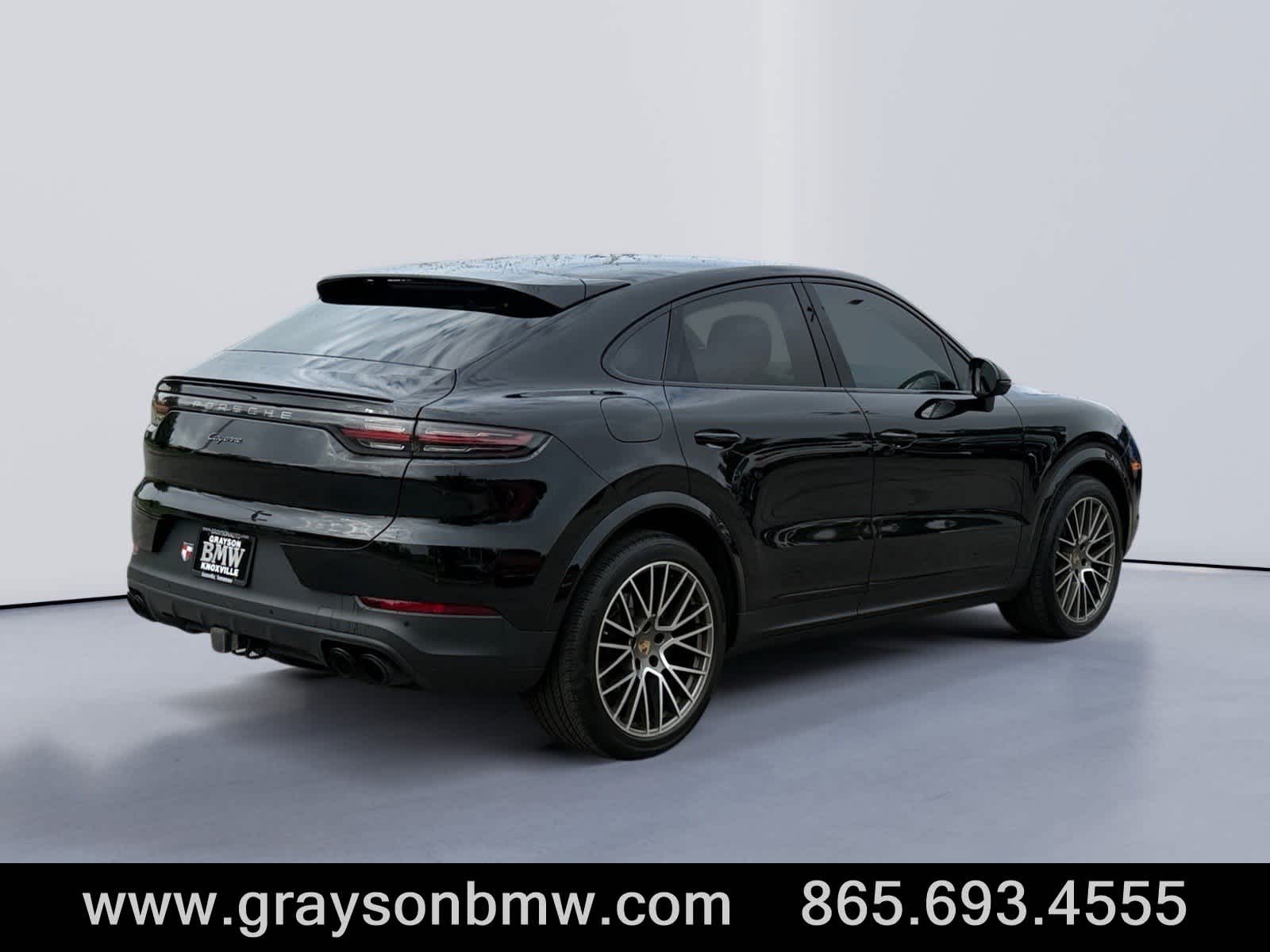 2023 Porsche Cayenne Coupe Platinum Edition photo 3