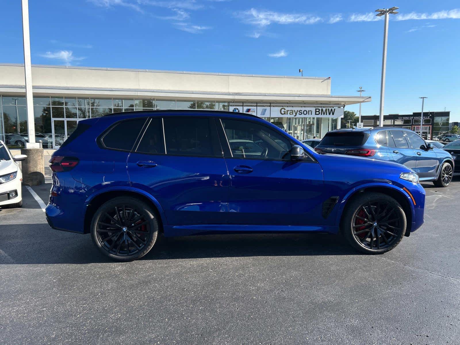 Used 2024 BMW X5 M60i with VIN 5UX33EU08R9S54364 for sale in Knoxville, TN