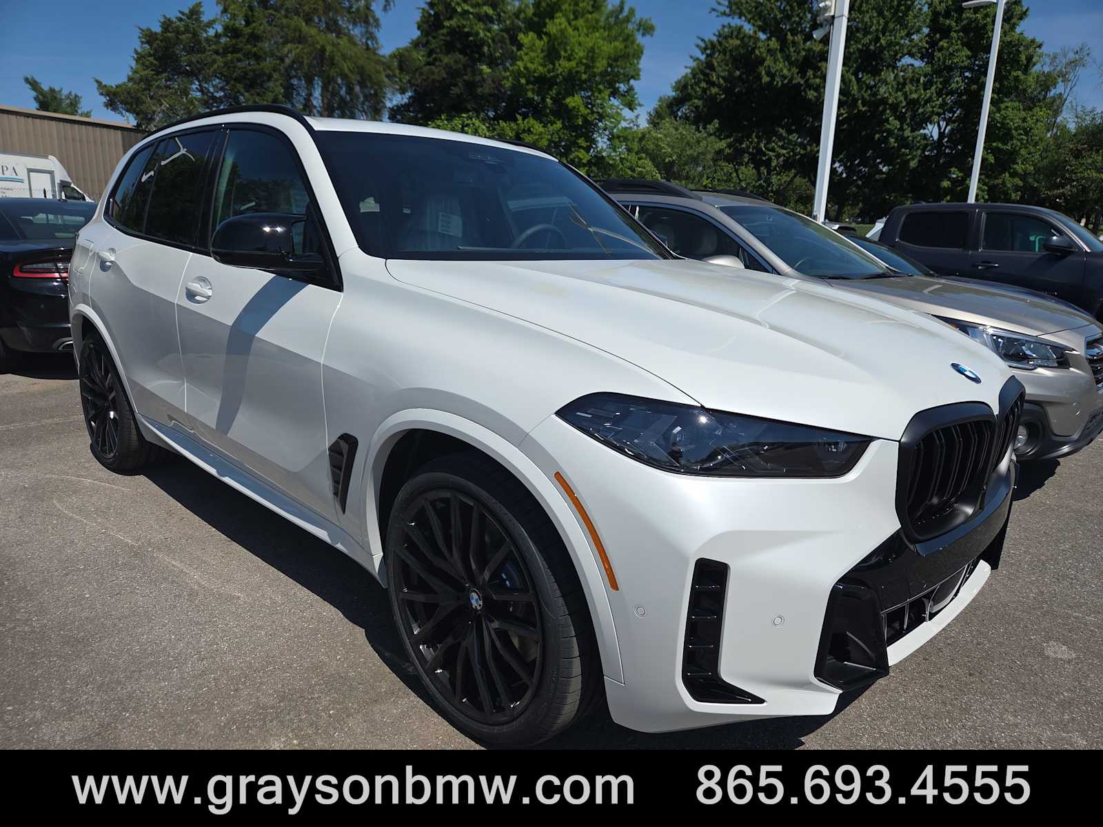 2026 BMW X5 M60i's photo
