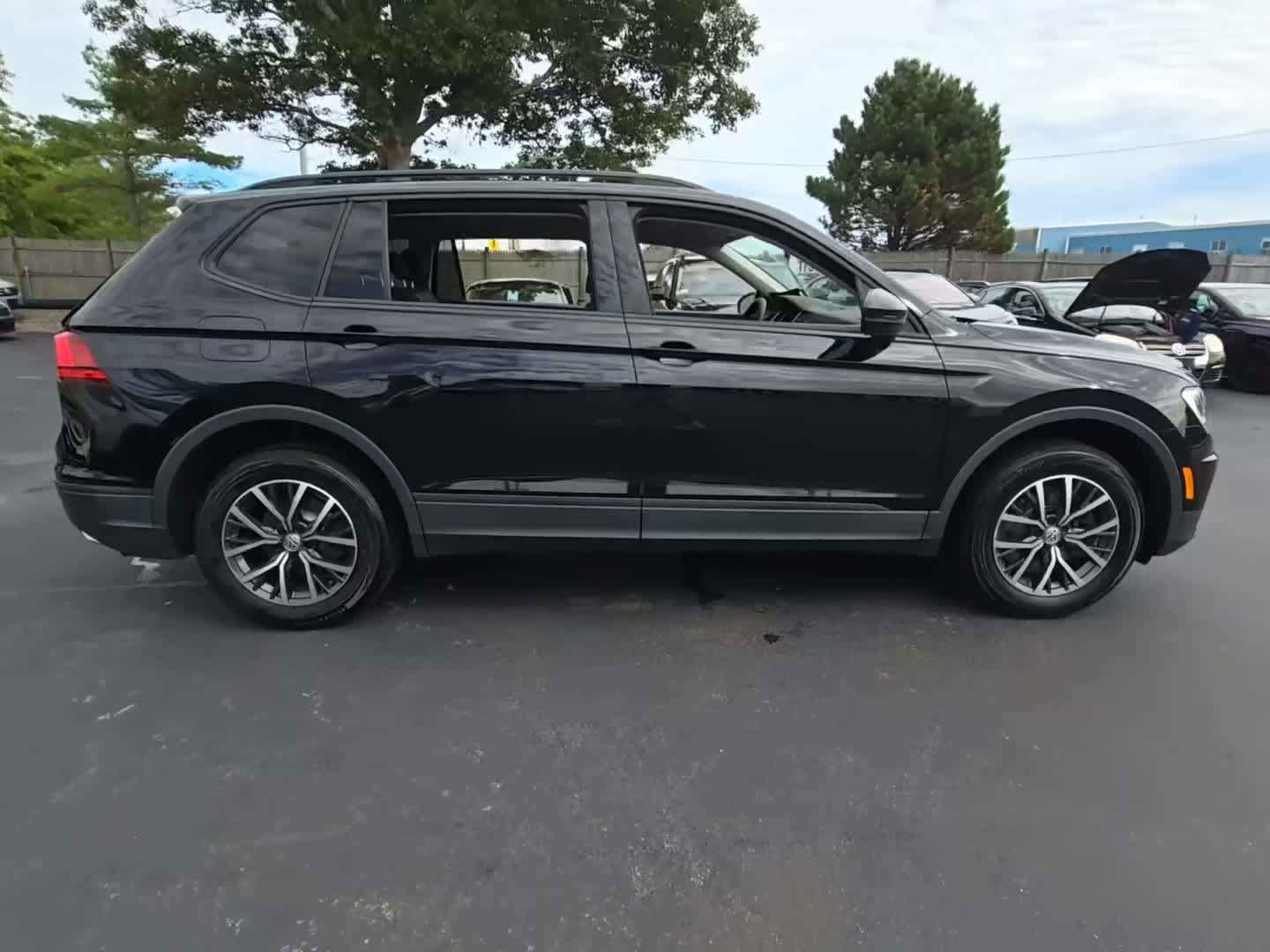 2021 Volkswagen Tiguan S photo 4