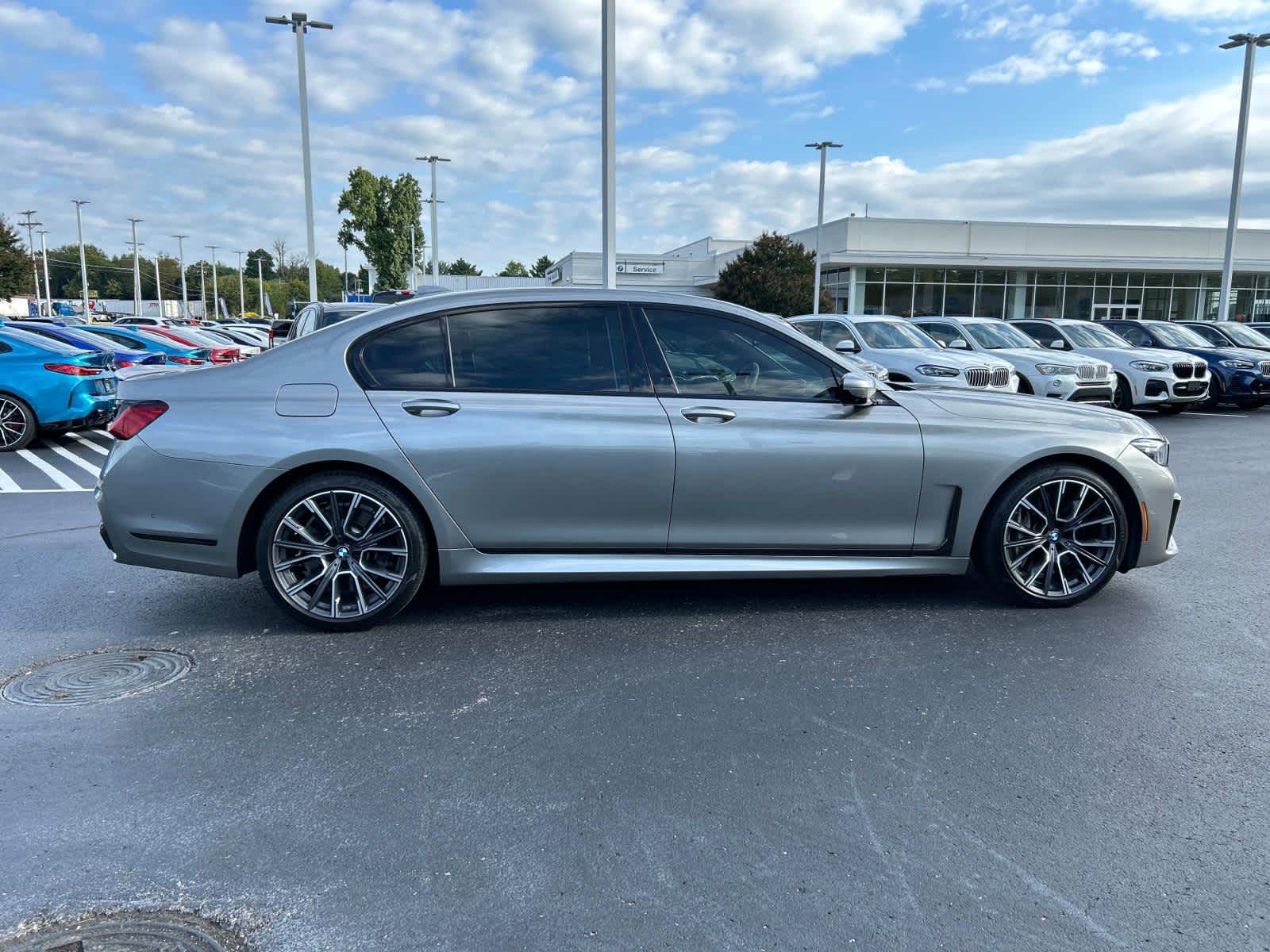 Used 2021 BMW 7 Series 750i with VIN WBA7U2C03MCE72465 for sale in Knoxville, TN