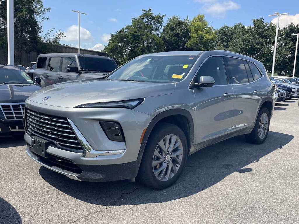 Used 2025 Buick Enclave Preferred SUV
