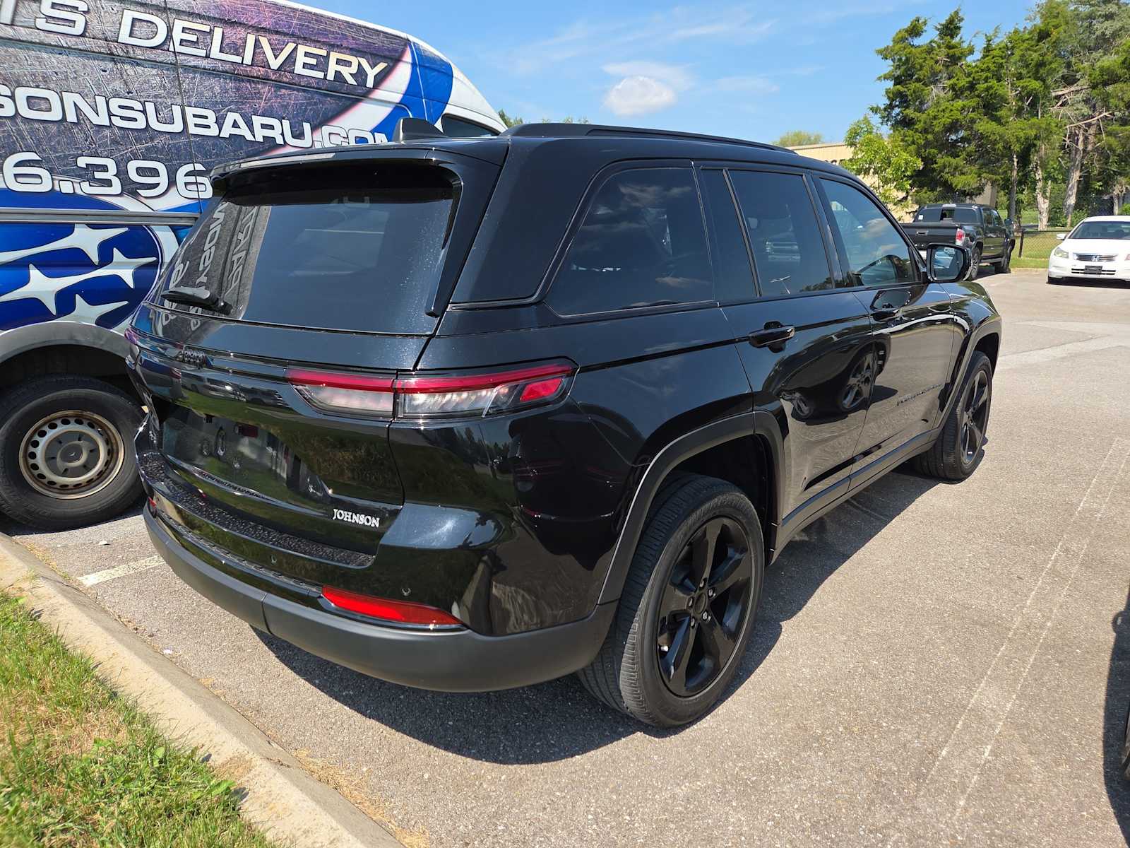 2023 Jeep Grand Cherokee Altitude photo 4