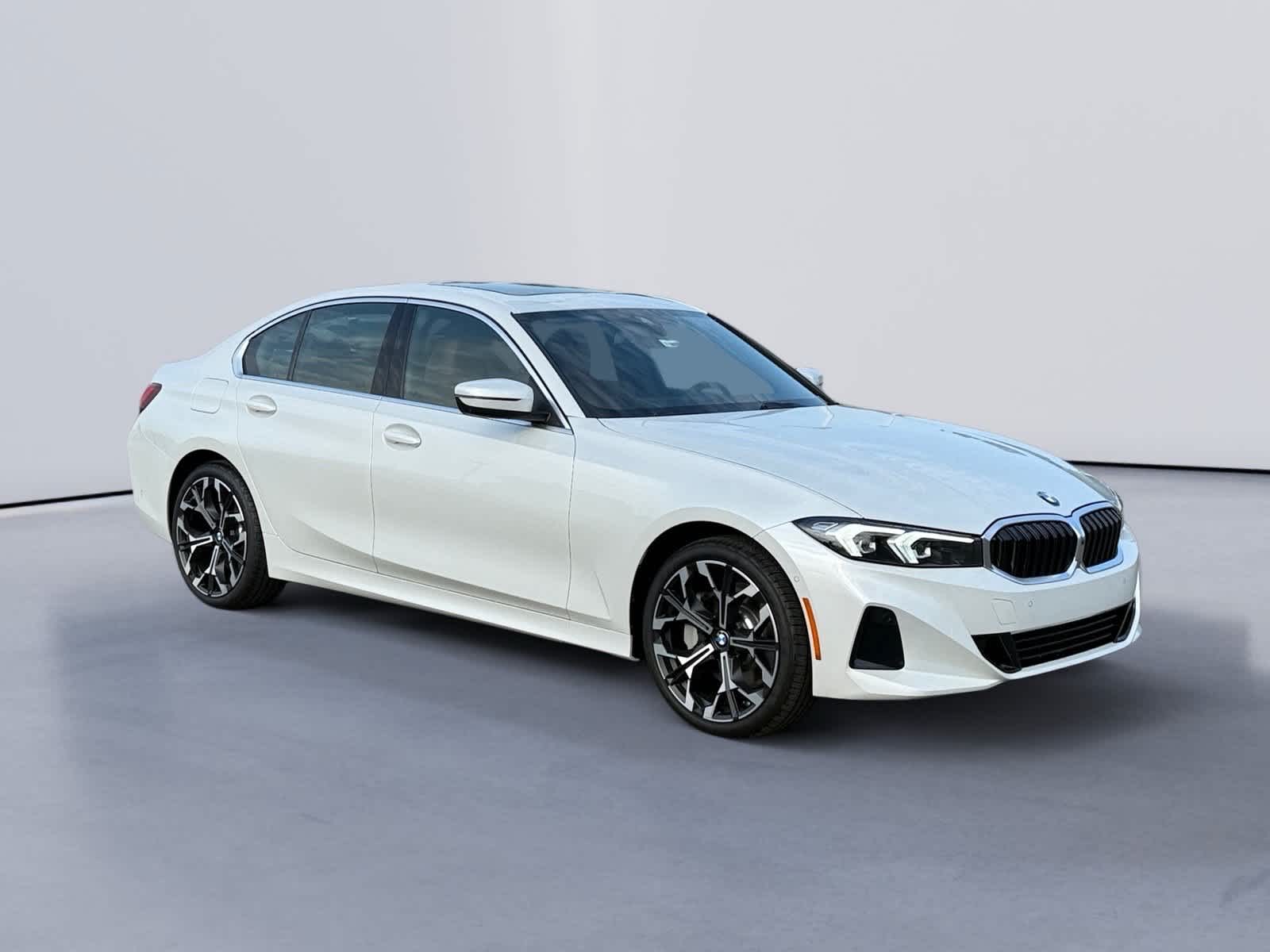 2025 BMW 3 Series 330i's photo