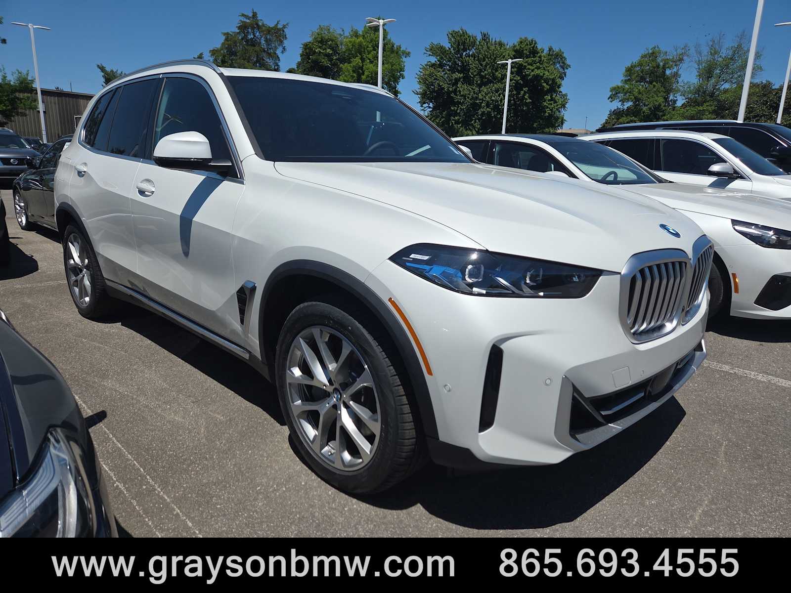 2026 BMW X5 xDrive50e's photo