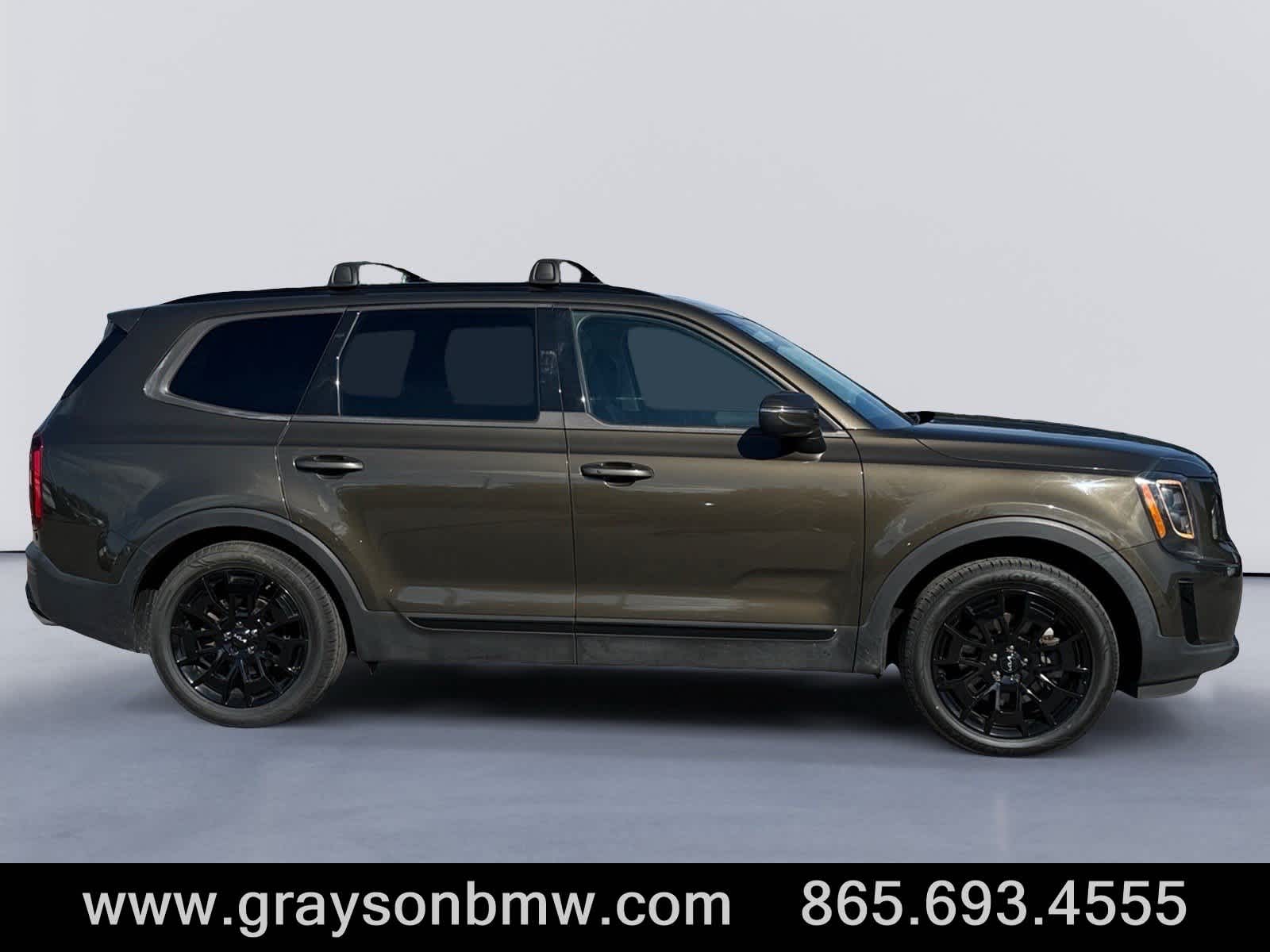 2022 Kia Telluride EX photo 2