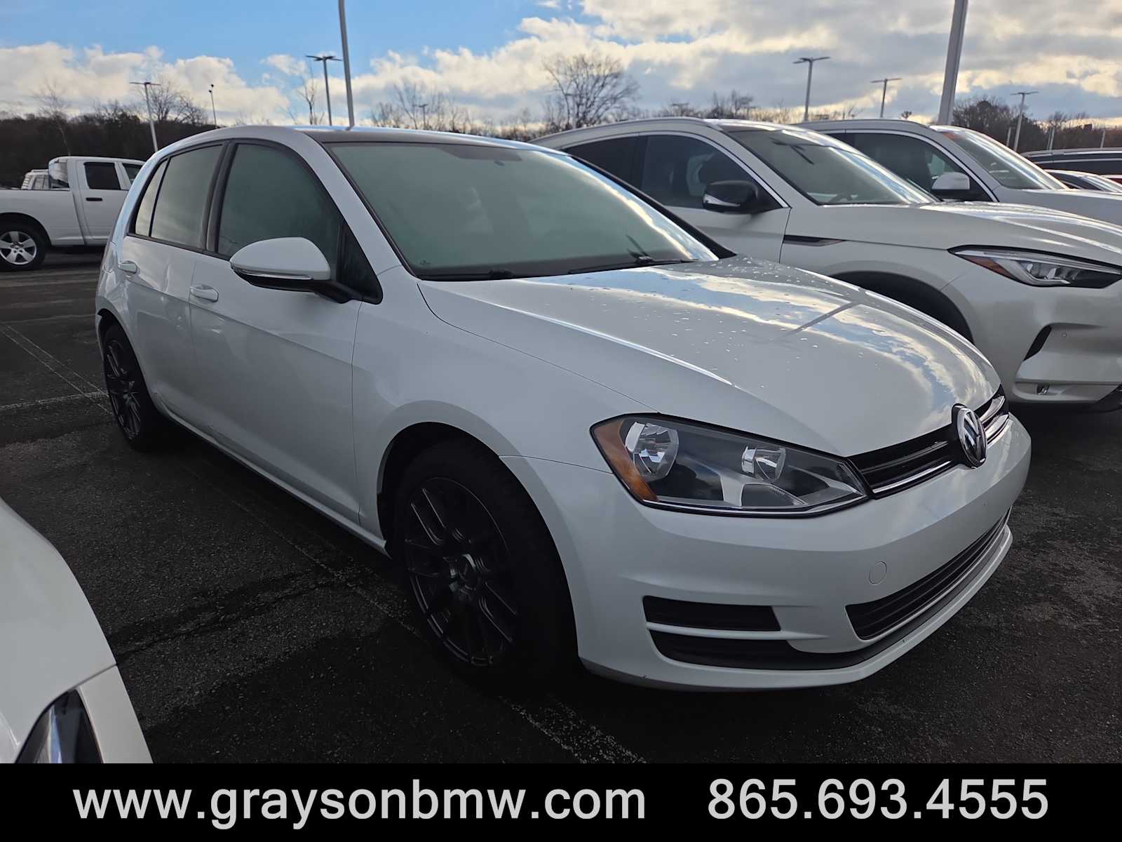 2016 Volkswagen Golf TSI S's photo