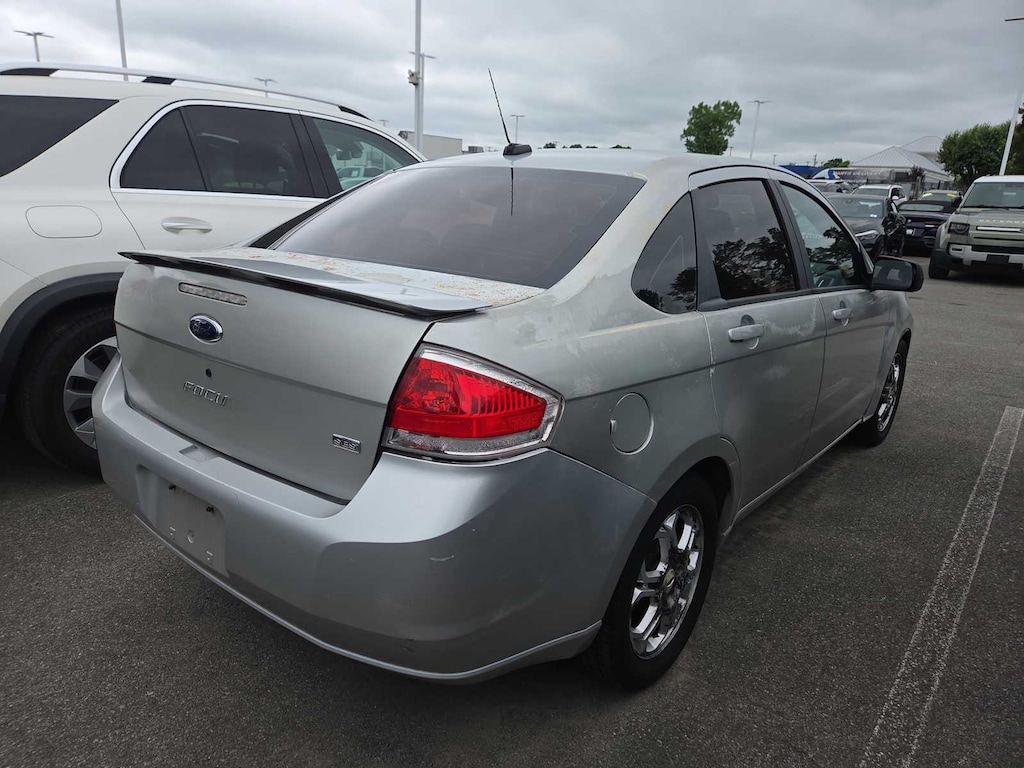 Used 2009 Ford Focus SES Sedan