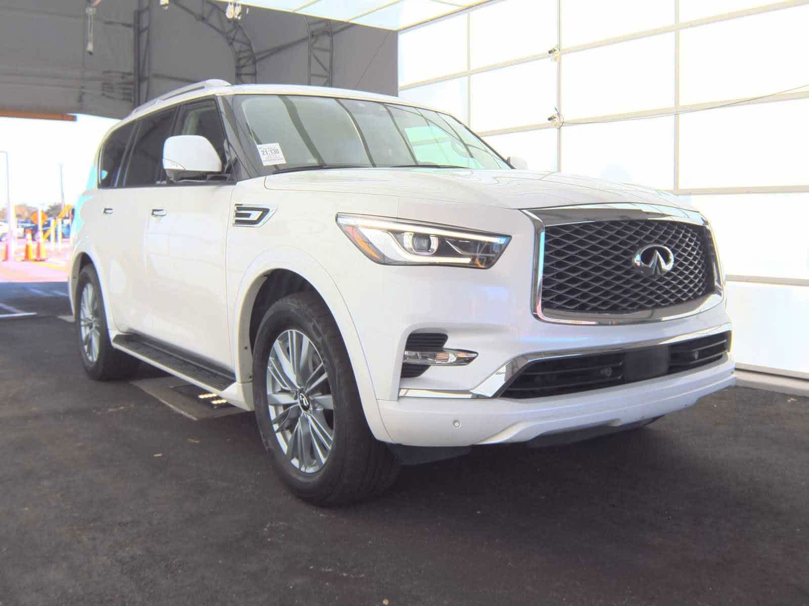 2024 Infiniti QX80 Luxe photo 2