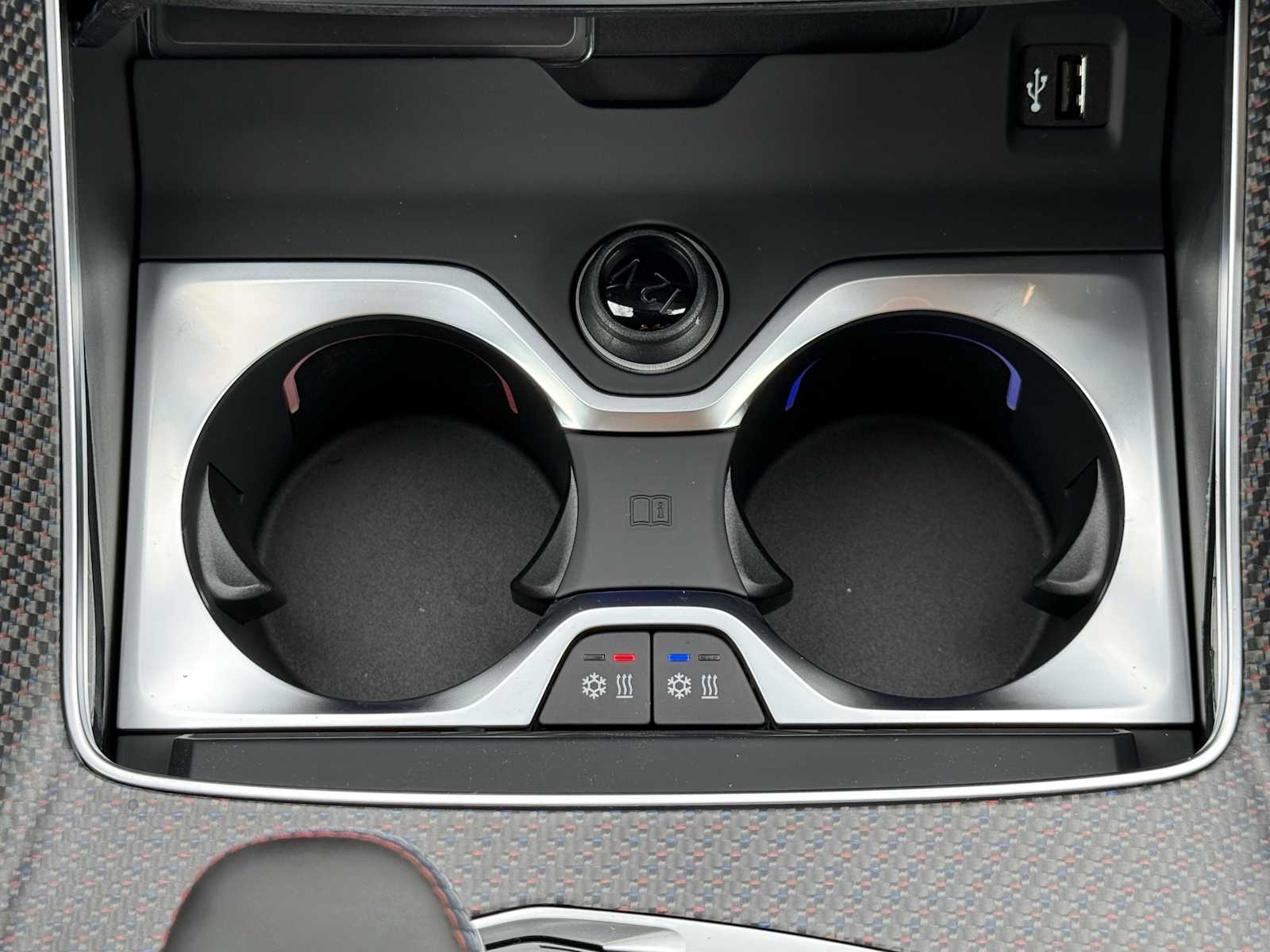 2026 BMW XM Base - Photo 25