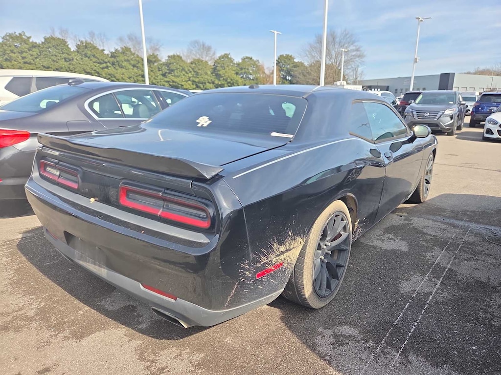 Used 2016 Dodge Challenger SXT Coupe