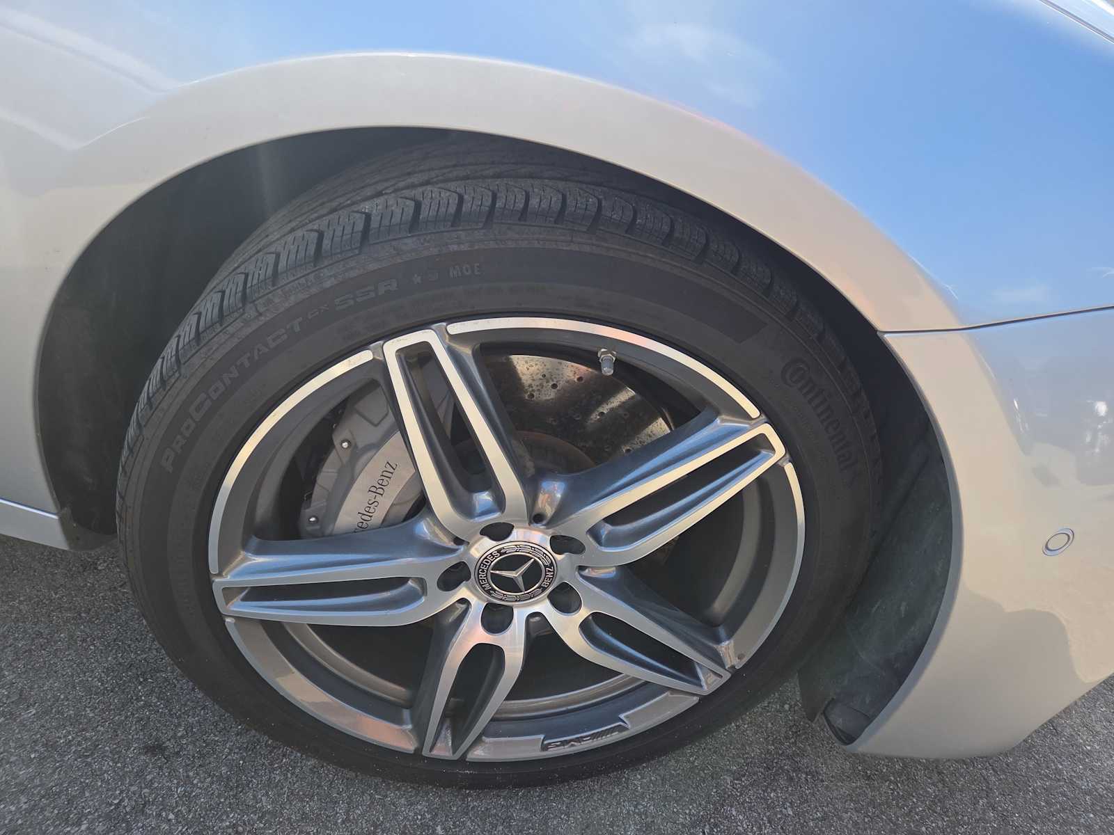 2020 Mercedes Benz E 350 Sedan photo 2