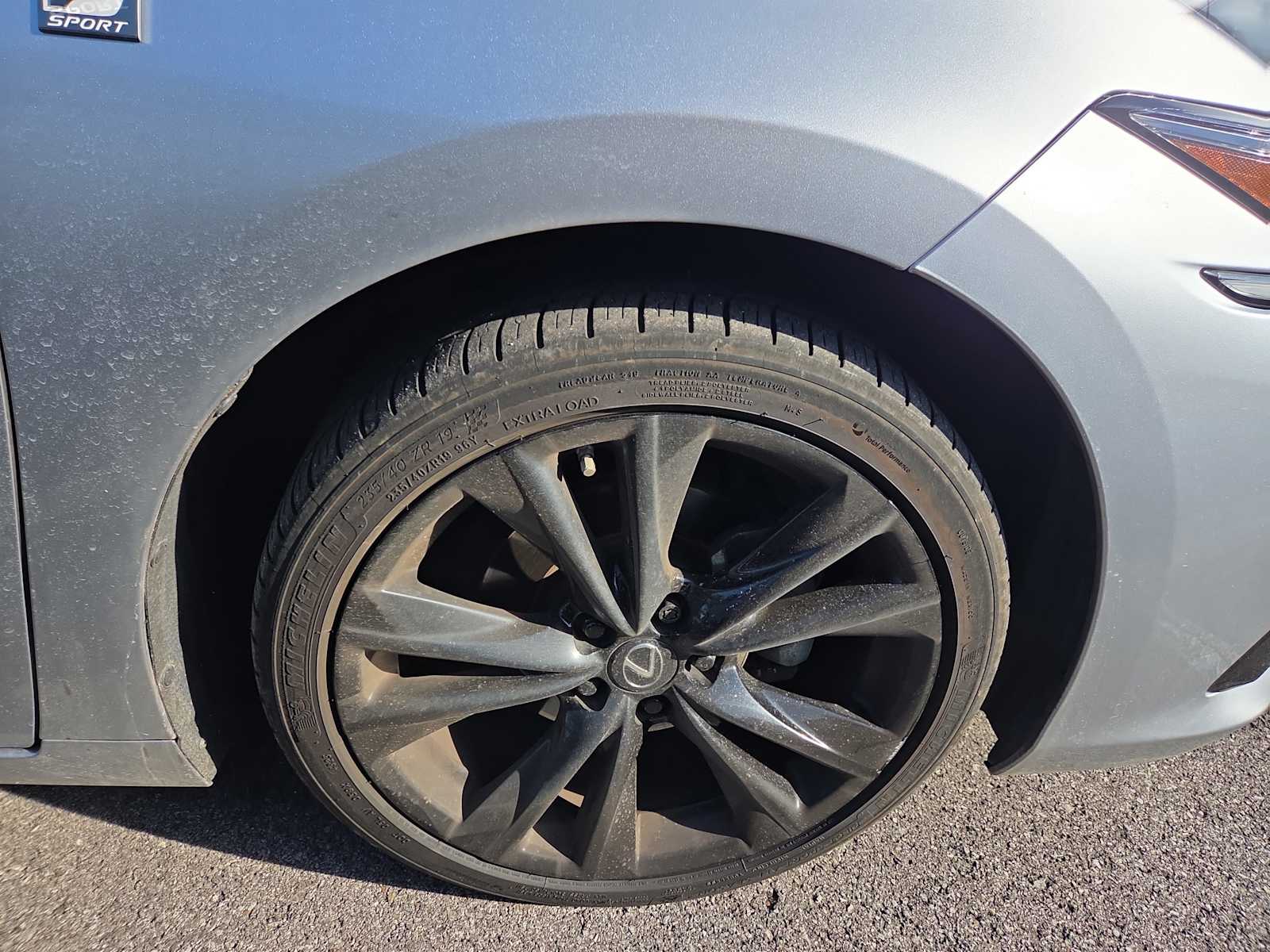 2022 Lexus ES 350 F SPORT photo 2